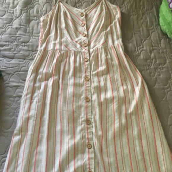 Button down dress🌼🍂 - Picture 3 of 5